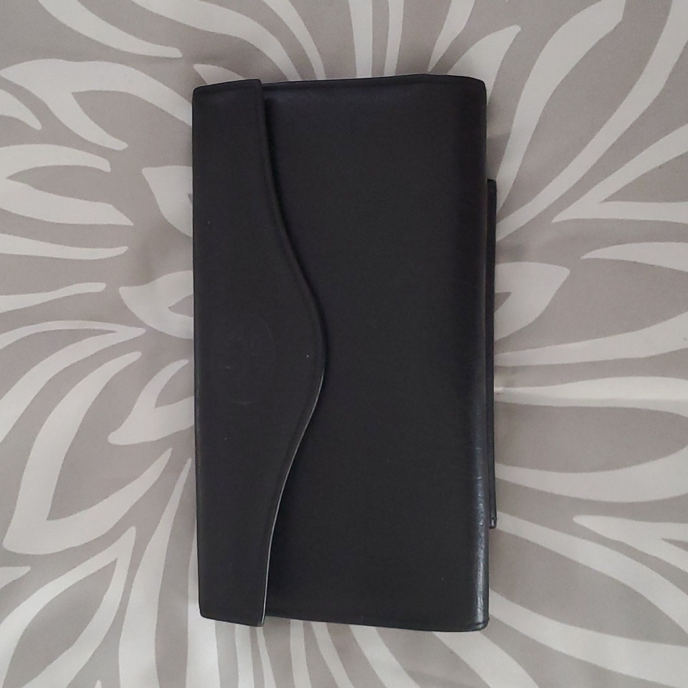 ❤ Buxton Black Wallet. Excellent used condition!